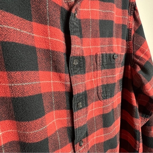 J.Crew Men's Flannel Shirt Size Large Red Plaid Long Sleeve Top Pocket Button Up - Picture 7 of 11